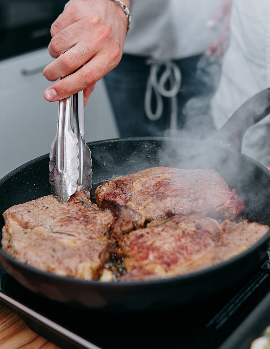 Et Pişirmenin Altın Kuralları: Şeflerden Kusursuz Lezzet İçin 10 İpucu